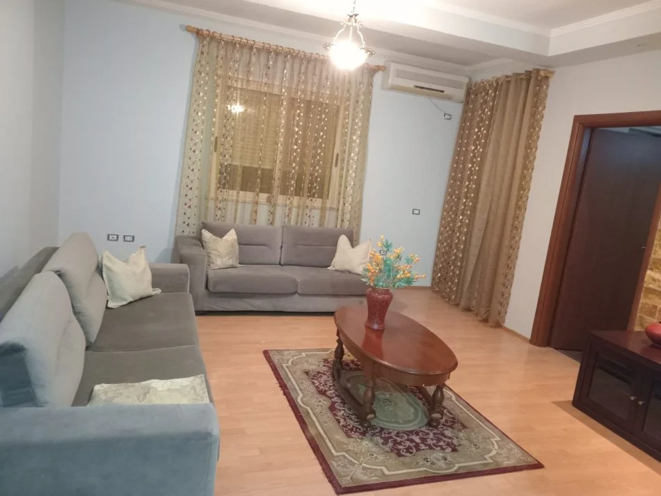 QERA APARTAMENT 1+1,RESTORANT FRESKU ,400EUR