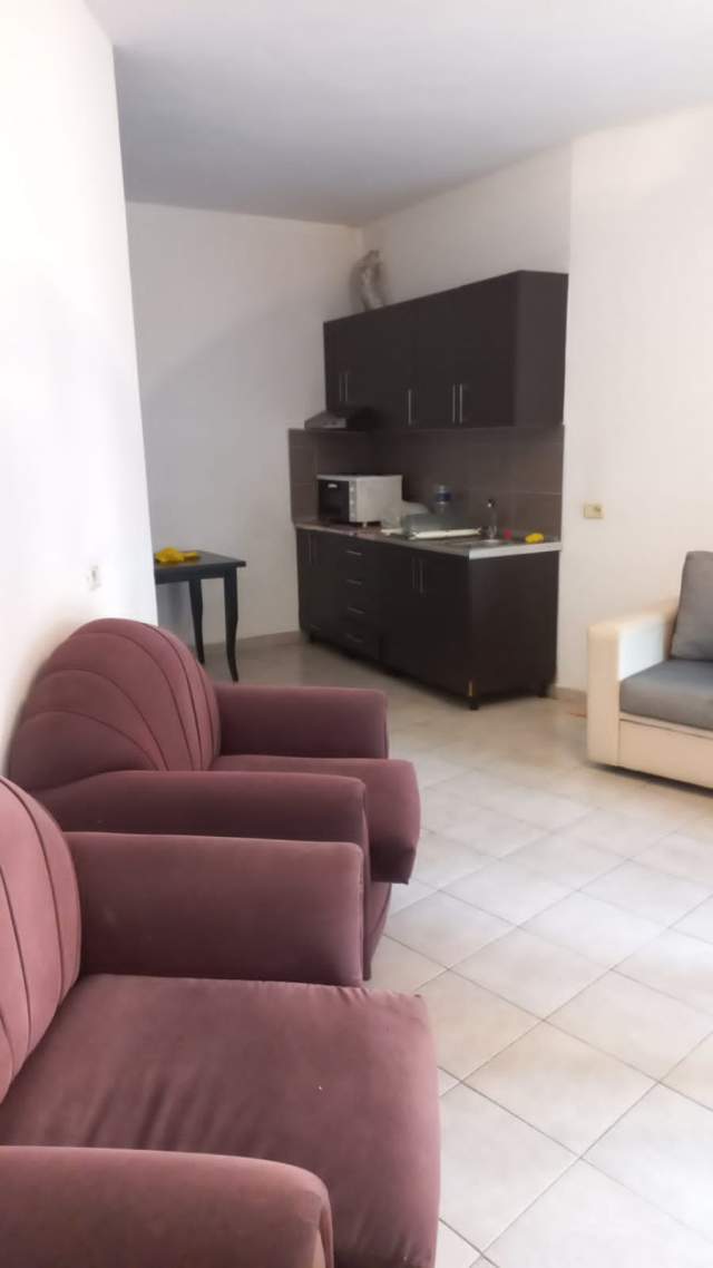 Tirane, jepet me qera apartament 1+1+BLK Kati 4, 60 m² 35000 Leke (Astir)