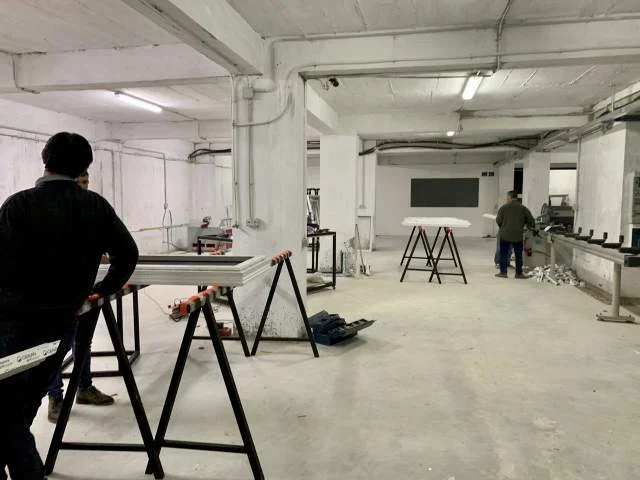 Tirane, shes magazine Kati -1, 1472 m² 350.000 Euro (Ardeno afer Qtu)