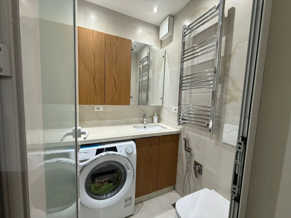Tirane, jepet me qera apartament 2+1+Ballkon Kati 1, 58 m² 750 € (Rruga Grigor Gjirokastriti)