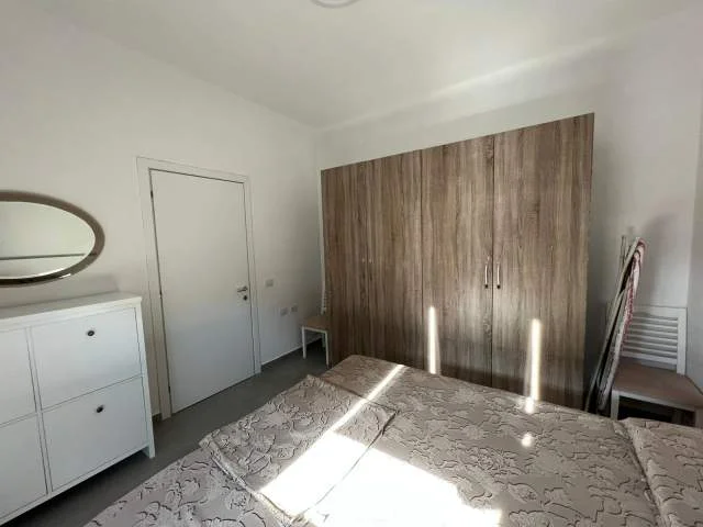 Tirane, jepet me qera apartament 1+1 Kati 5, 72 m² 550 Euro (Rruga e Barrikadave)