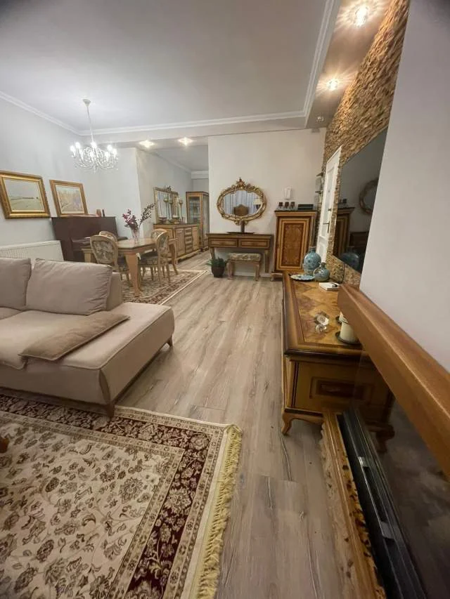 Tirane, jepet me qera apartament Kati 4, 130 m² 1.500 Euro (Kodra e Diellit)