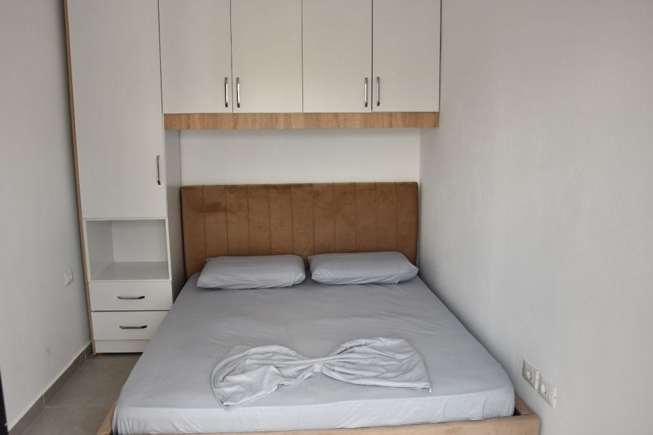 Tirane, shitet apartament 1+1+Ballkon Kati 6, 48 m² 107.000 € (selvia)