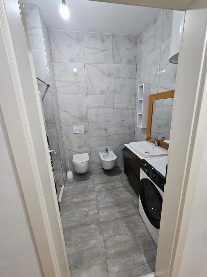Tirane, jepet me qera apartament 2+1+parkim  Kati 6, 100 m² 550 € (Residenca Mangalem ne Ali Dem)