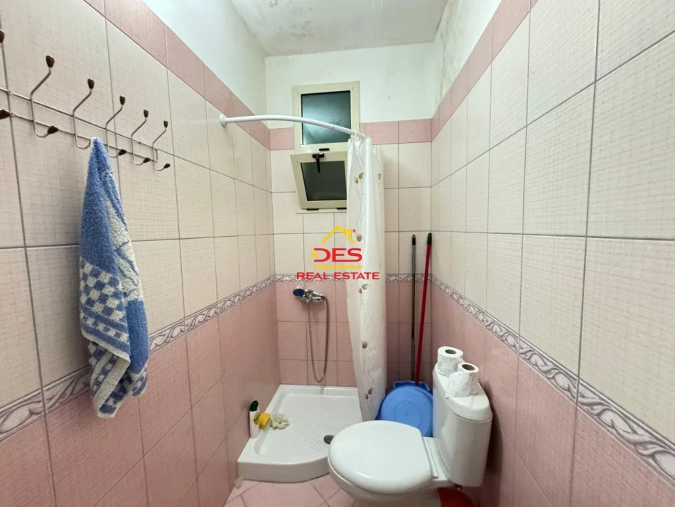 Vlore, shitet apartament 1+1+Ballkon Kati 4, 51 m² 70.000 € (Rruga Zaho Koka)