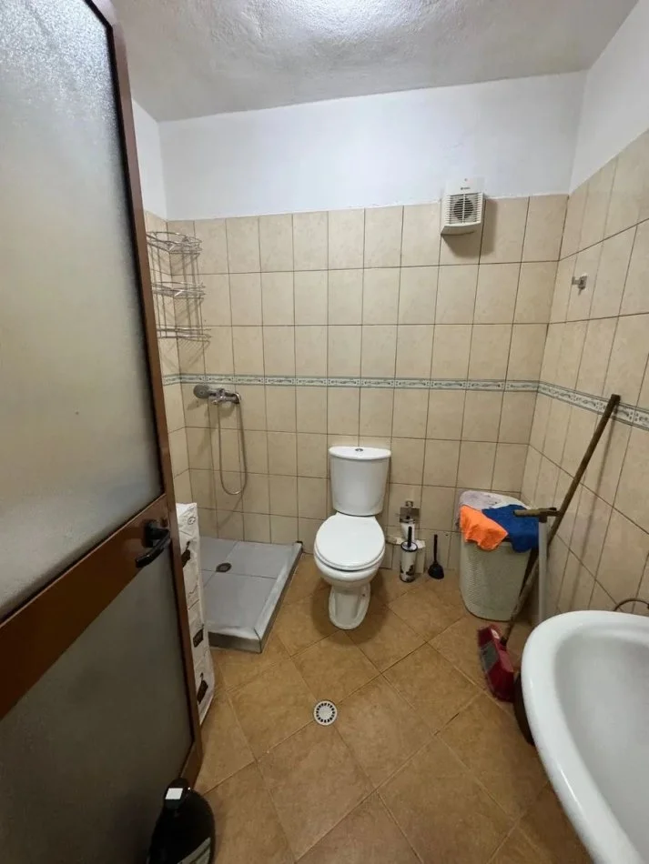 Tirane, jepet me qera apartament 2+1 Kati 8, 90 m² 450 € (Bulevardi Migjeni , Yzberisht)