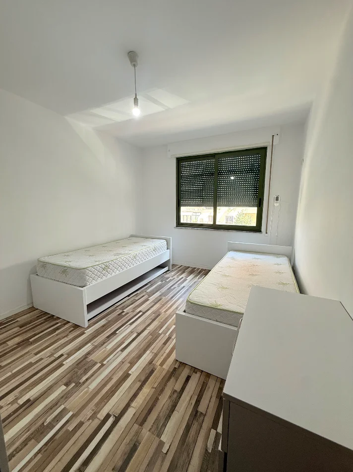 Tirane, shitet apartament 2+1+Ballkon Kati 3, 110 m² 265.000 € (Komuna parisit)