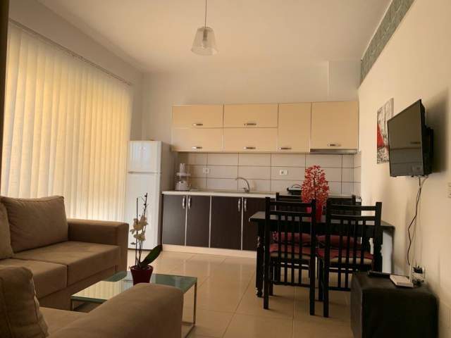 Tirane, jepet me qera apartament Kati 9, 80 m² 450 Euro (PANORAMA)