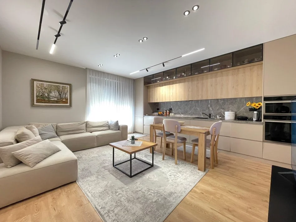 Tirane, shitet apartament 2+1+2 + post parkimi  Kati 6, 113 m² 300.000 €