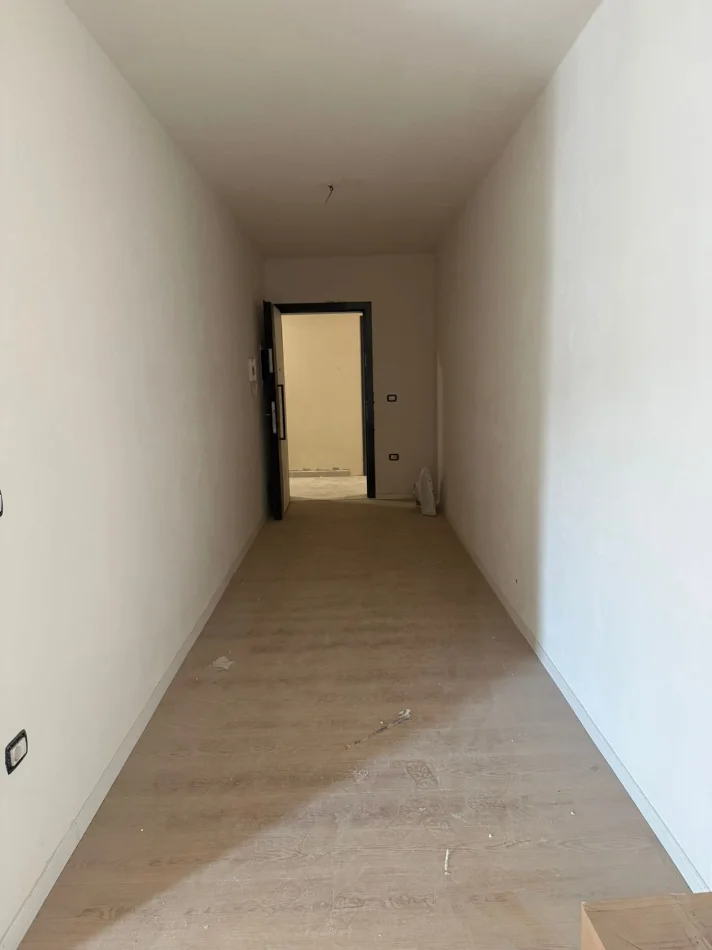 Tirane, shitet apartament 2+1 Kati 9, 91 m² 156.000 € (Fusha e Aviacionit)