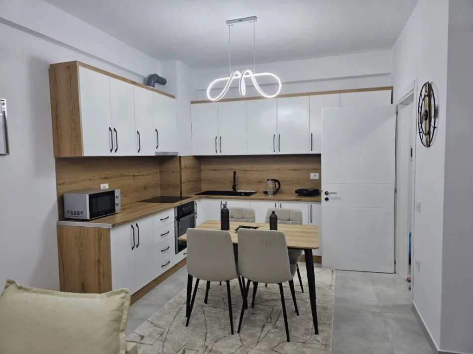 Tirane, jepet me qera apartament 1+1+Ballkon Kati 6, 530 € (URBAN GATE ASTIR)