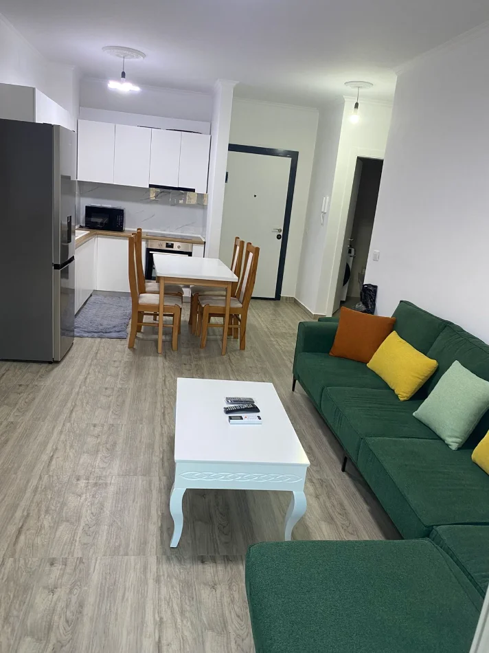 Tirane, jepet me qera apartament 1+1 Kati 5, 72 m² 500 € (Perball Spitalit Amerikan 3)