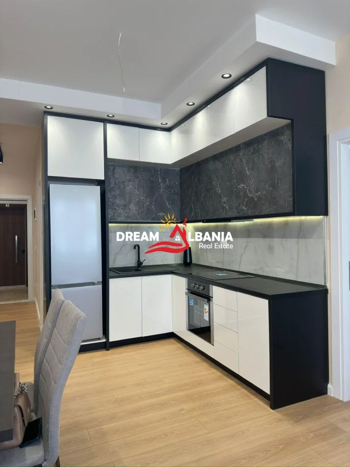 Tirane, shitet apartament 2+1 , 88 m² 141.000 €
