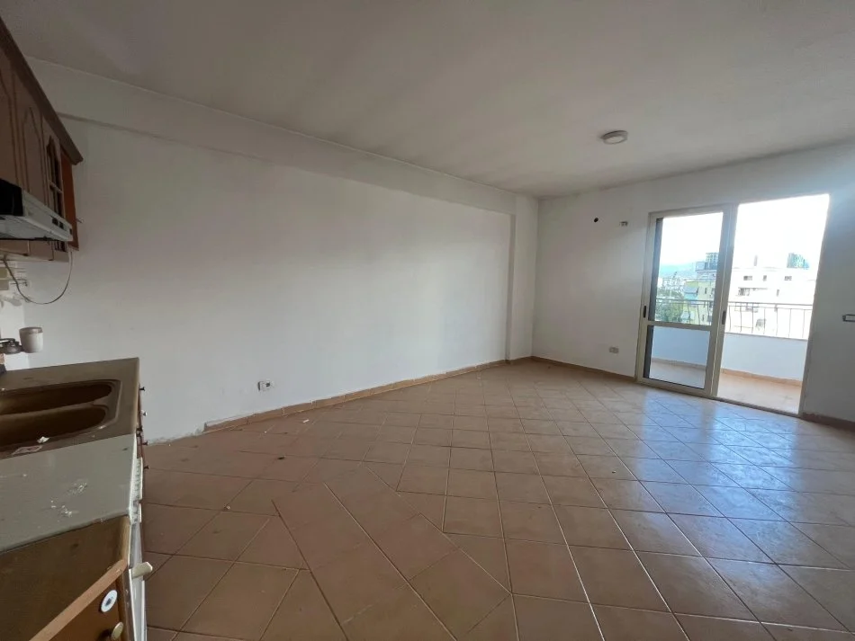 Tirane, shes apartament 2+1+Aneks+Ballkon Kati 9, 95 m² 175.000 € (KOMUNA E PARISIT)