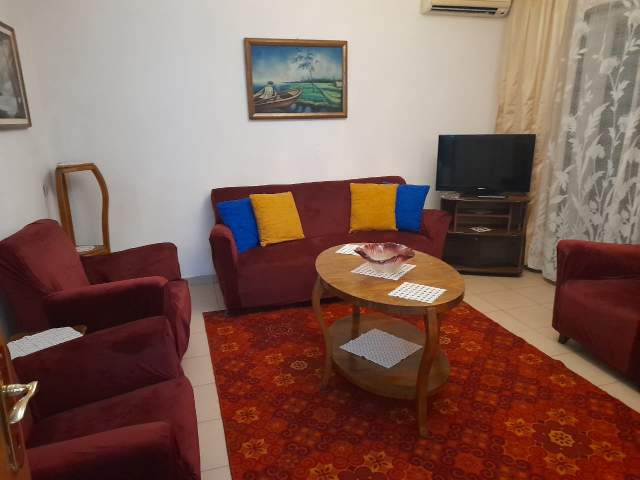 Tirane, jepet me qera apartament 1+1+BLK Kati 2, 67 m² 500 Euro (rruga Dede Gjo Luli)