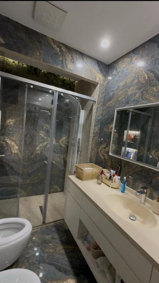 Tirane, jepet me qera apartament 2+1 Kati 3, 80 m² 211.000 € (Kopshti Botanik)