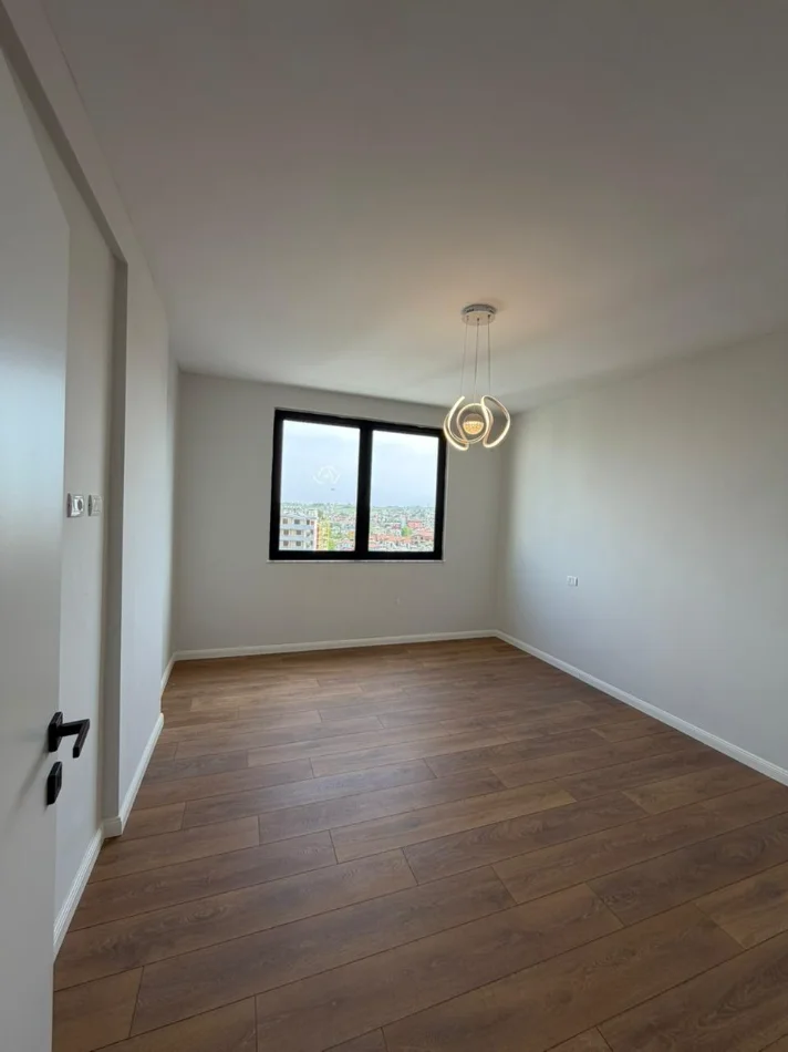 Durres, shitet apartament 2+1+Ballkon Kati 7, 95 m² 125.000 € (Plazh Hekurudha)