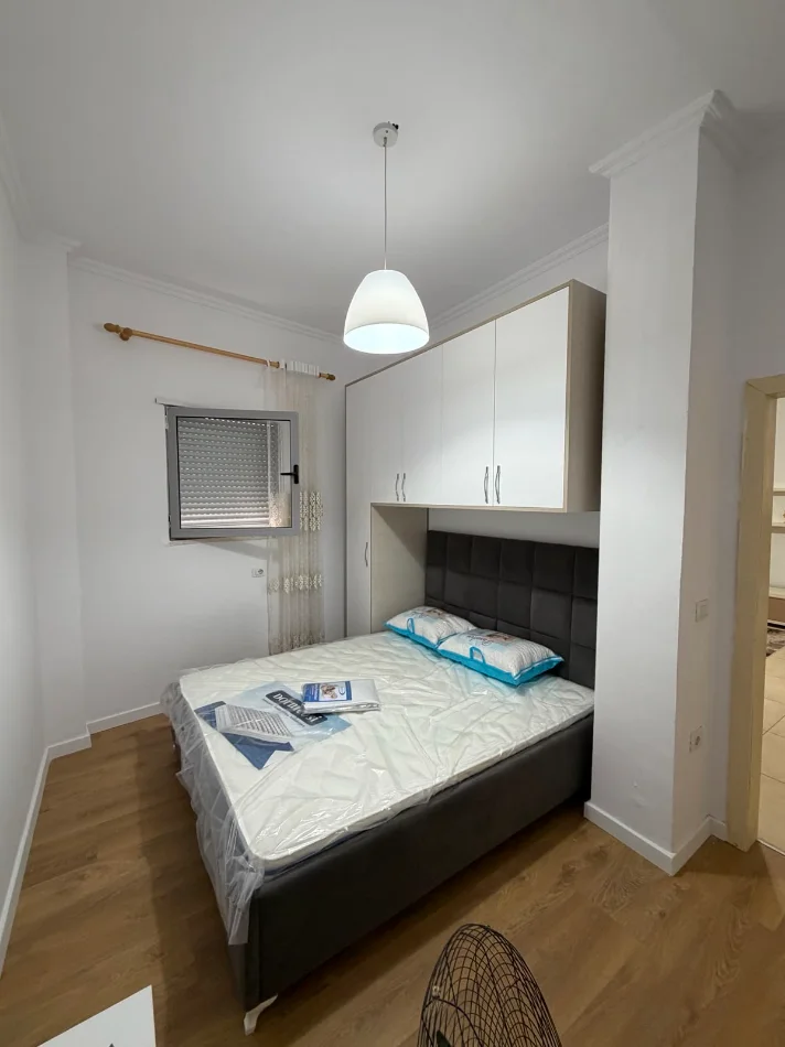 Tirane, 🏡✨ Jepet me qira apartament 1+1 te Kopshti Botanik, pranë Bar Enzo ✨🏡 Kati 0, 50 m² 400 € (Kopshti Botanik)