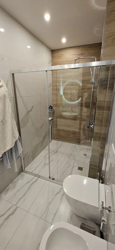 Tirane, jepet me qera 2+1+Ballkon Kati 6, 120 m² 750 € (Ndre Mjeda ose Babe Rexha)