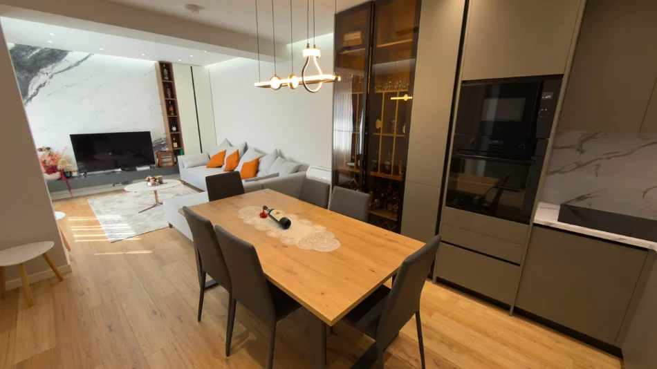 Tirane, jepet me qera apartament 1+1 Kati 4, 88 m² 1.000 € (Kodra e Diellit)