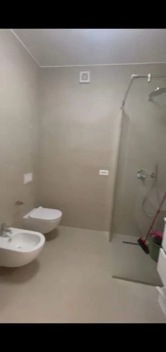 Tirane, jepet me qera apartament 2+1+BLK Kati 6, 60 m² 650 Euro (rruga kavajes)