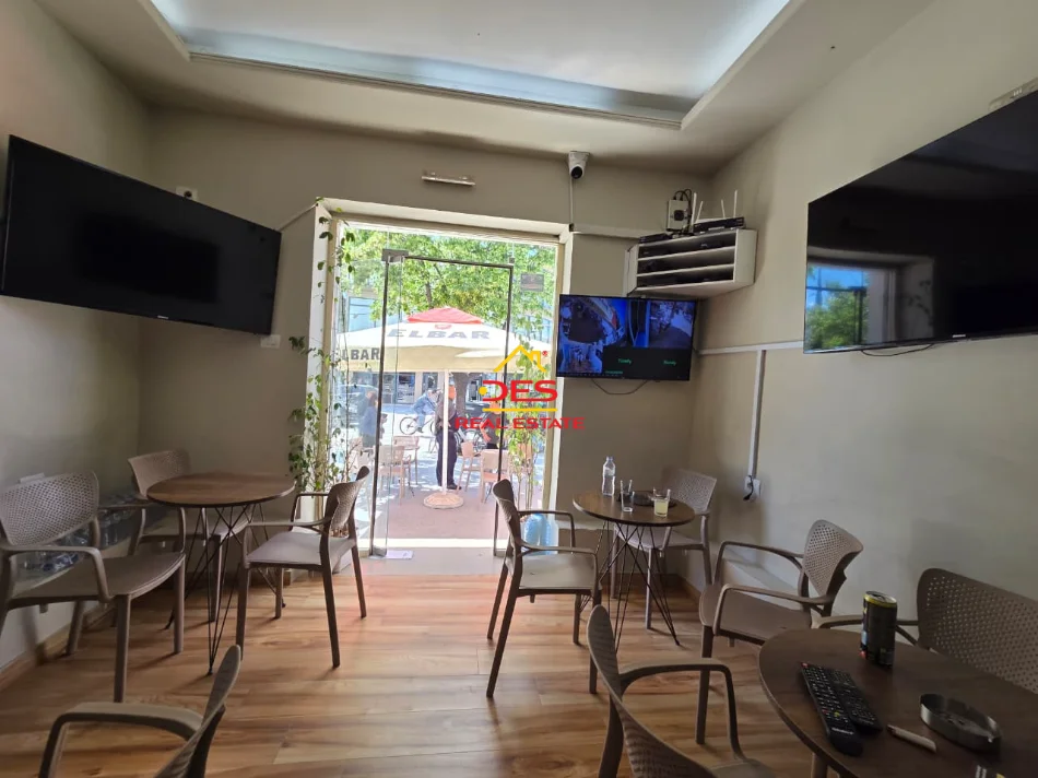 Vlore, shitet bar-kafe Kati 0, 28 m² 150.000 € (Rruga Ate Kristo Negovani)