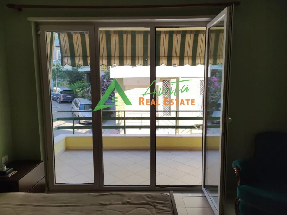 Tirane, jepet me qera apartament 2+1 Kati 2, 116 m² 600 € (Liqeni i Thate)