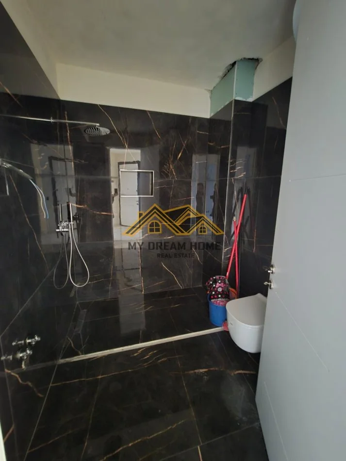 Durres, shitet apartament 2+1 Kati 3, 138 m² 345.000 € (CURRILA)