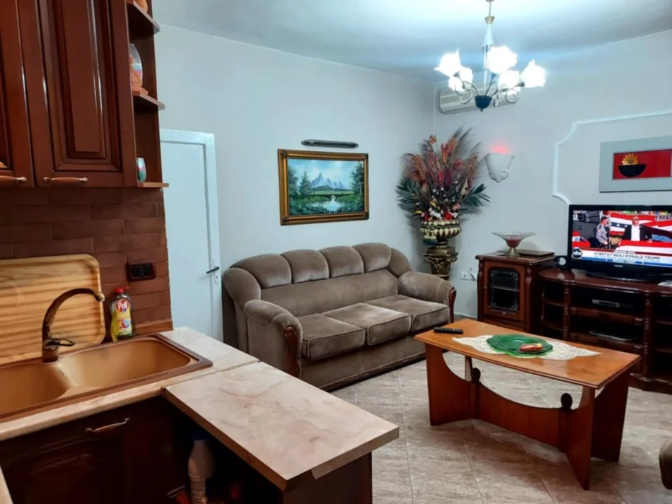 Tirane, jepet me qera apartament 2+1 Kati 2, 96 m² 500 € (seliva)