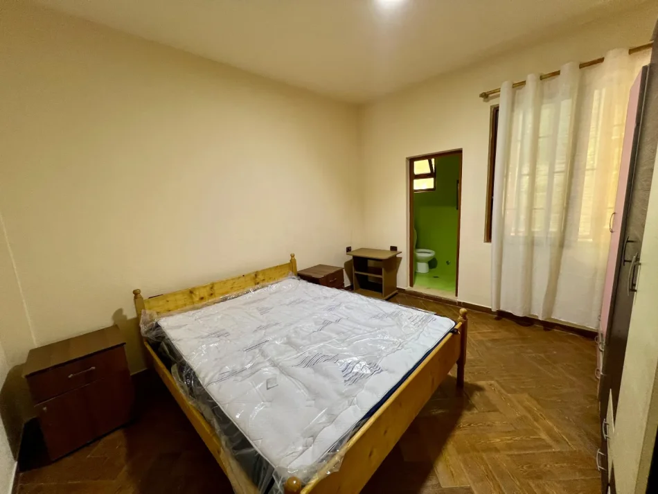 Tirane, jepet me qera shtepi 2+1 Kati 1, 300 m² 400 € (Shtëpi Private 1-Katëshe, “Unazë e Madhe.”, Tufinë)