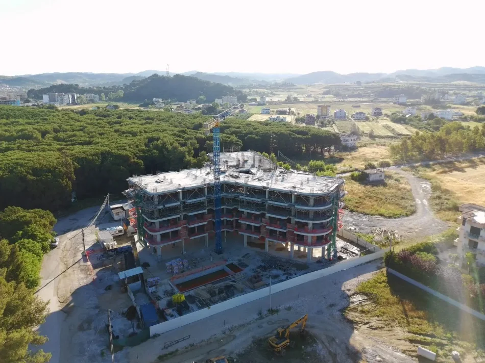 Qerret, shes apartament 1+1 Kati 1, 70 m² 105.000 € (Rruga e Fshatrave Turistike)