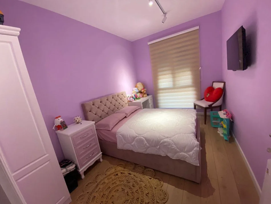 Tirane, jepet me qera apartament 4+1 Kati 1, 170 m² 1.300 € (Myslym Shyri)