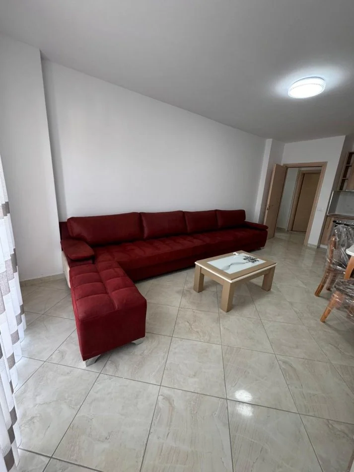 Durres, jepet me qera apartament 2+1+Ballkon Kati 5, 70 m² 400 € 
