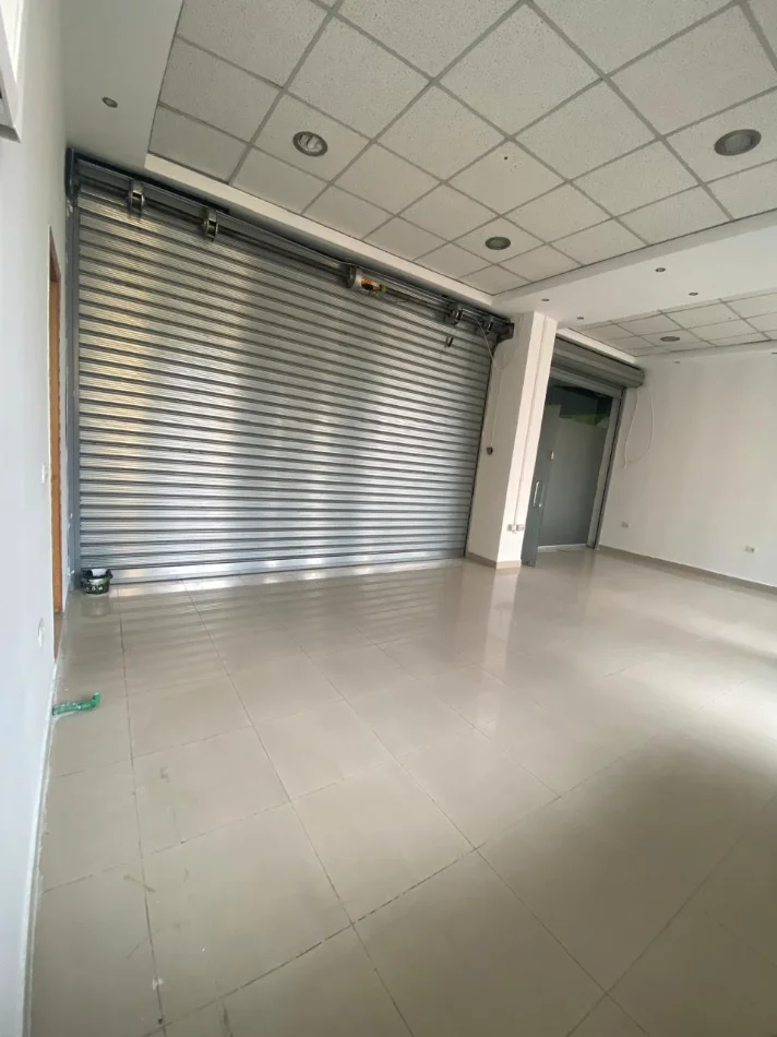 Tirane, jepet me qera ambjent biznesi Kati 2, 66 m² 600 € (Rruga e Dibres)