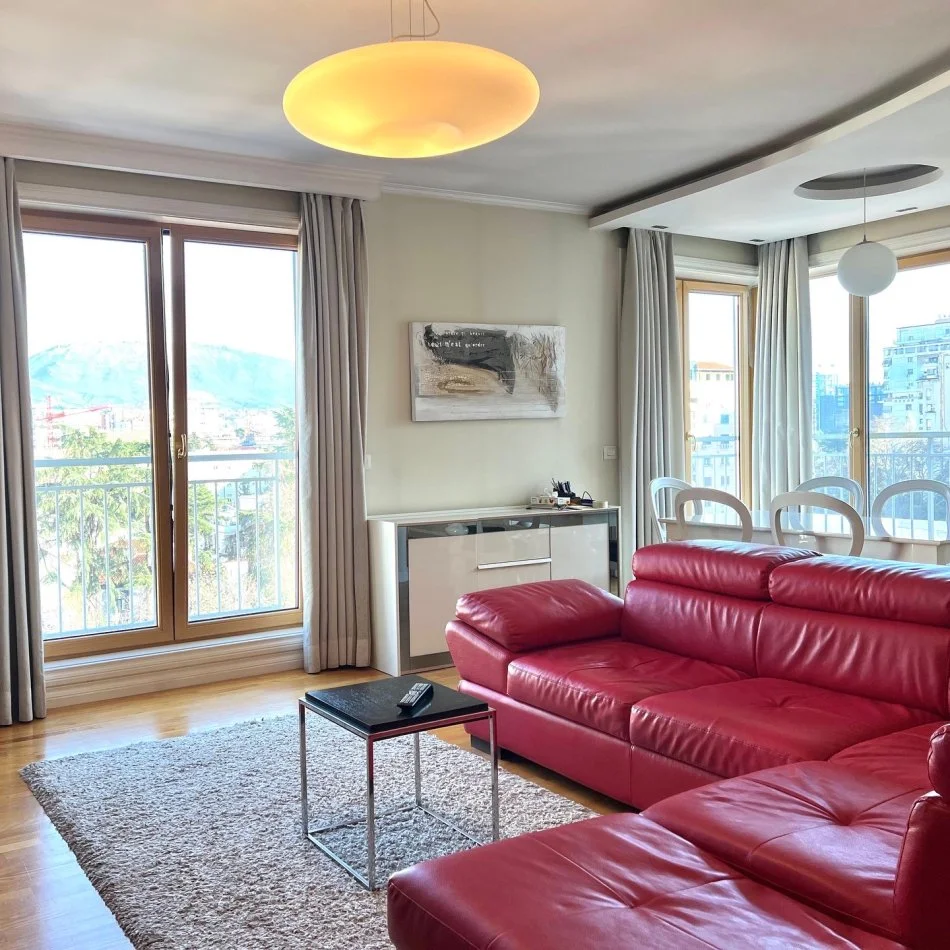 Tirane, jepet me qera apartament 2+1 Kati 7, 124 m² 1.500 € (Rruga Pjetër Bogdani)