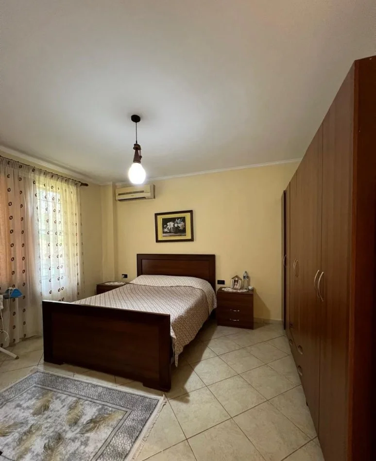 Tirane, jepet me qera apartament 2+1 Kati 1, 90 m² 500 € 