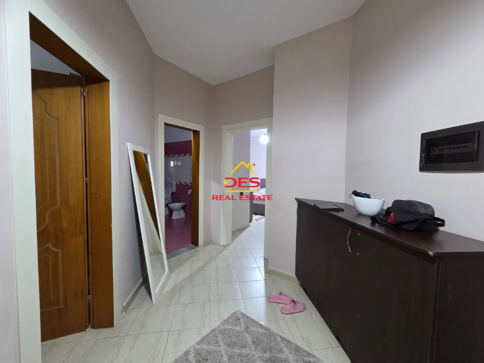 Vlore, shitet apartament 2+1+Ballkon Kati 3, 128 m² (Rruga Sadik Zotaj)