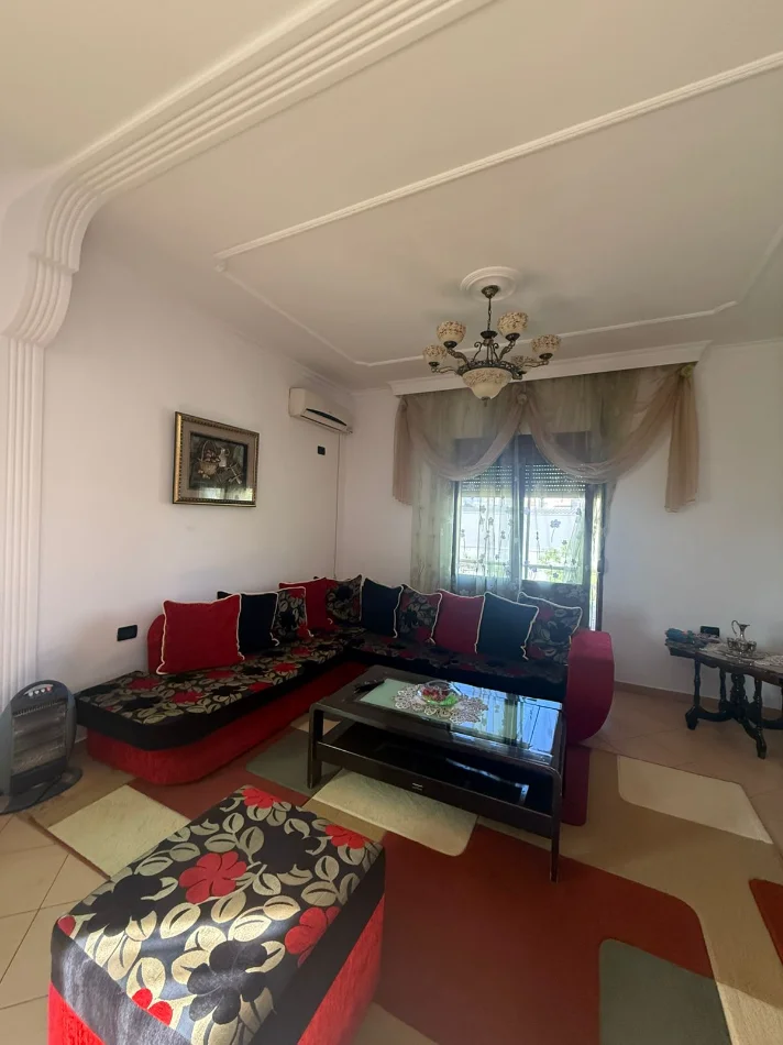 Tirane, jepet me qera Vile 3 Katshe , 330 m² 1.500 € (kashar , casa italia)