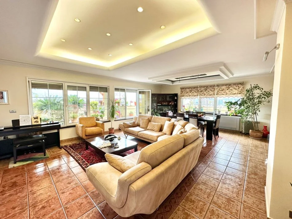 Tirane, shitet apartament+verande | Penthouse , 500 m² 650.000 € 