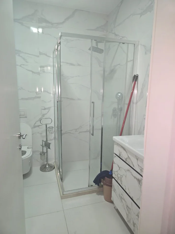 Tirane, jepet me qera apartament 2+1 Kati 8, 97 m² 500 € (Astir)