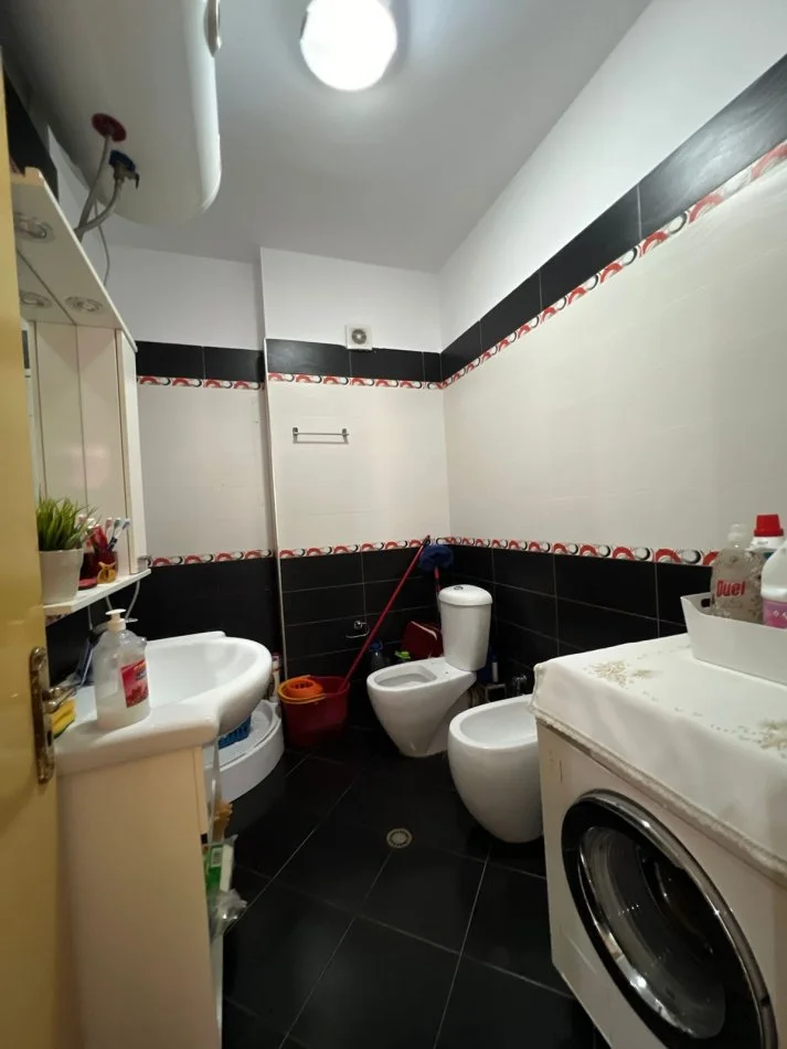 Tirane, shitet apartament 2+1 Kati 5, 100 m² 137.000 € (PRANE NELA 6)