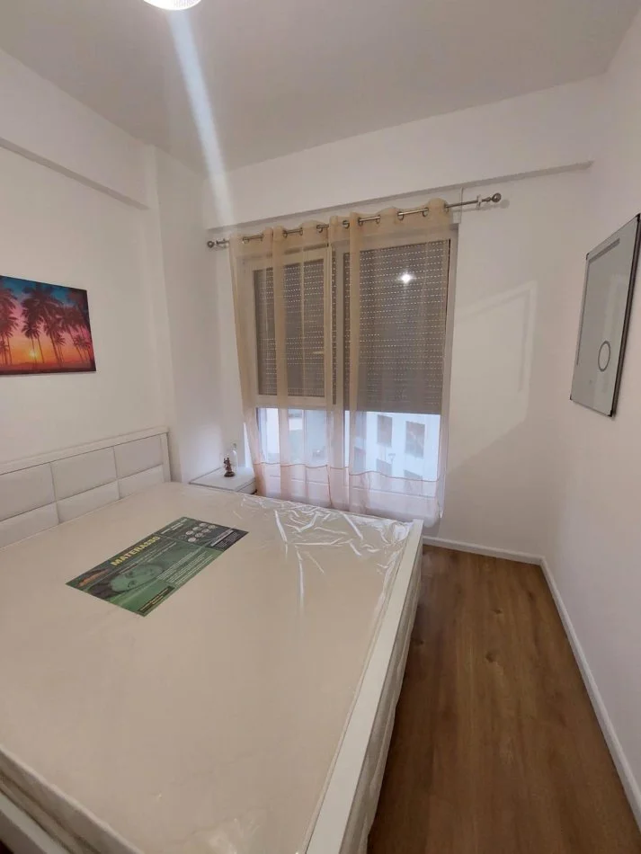 Tirane, jepet me qera apartament 1+1 Kati 2, 58 m² 420 € (Rezidenca OXA)