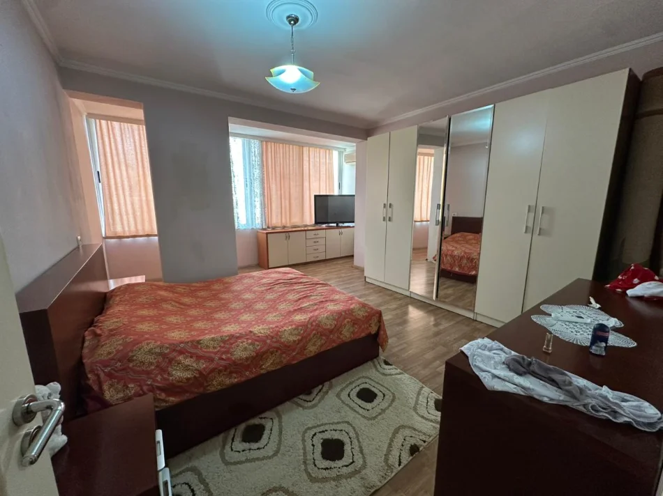 Tirane, shitet apartament 3+1+Ballkon , 159 m² 218.400 € (Rruga Mikel Maruli)