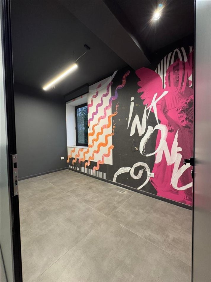 Tirane, jepet me qera ambjent biznesi Kati 1, 100 m² 2.200 € (Bllok)