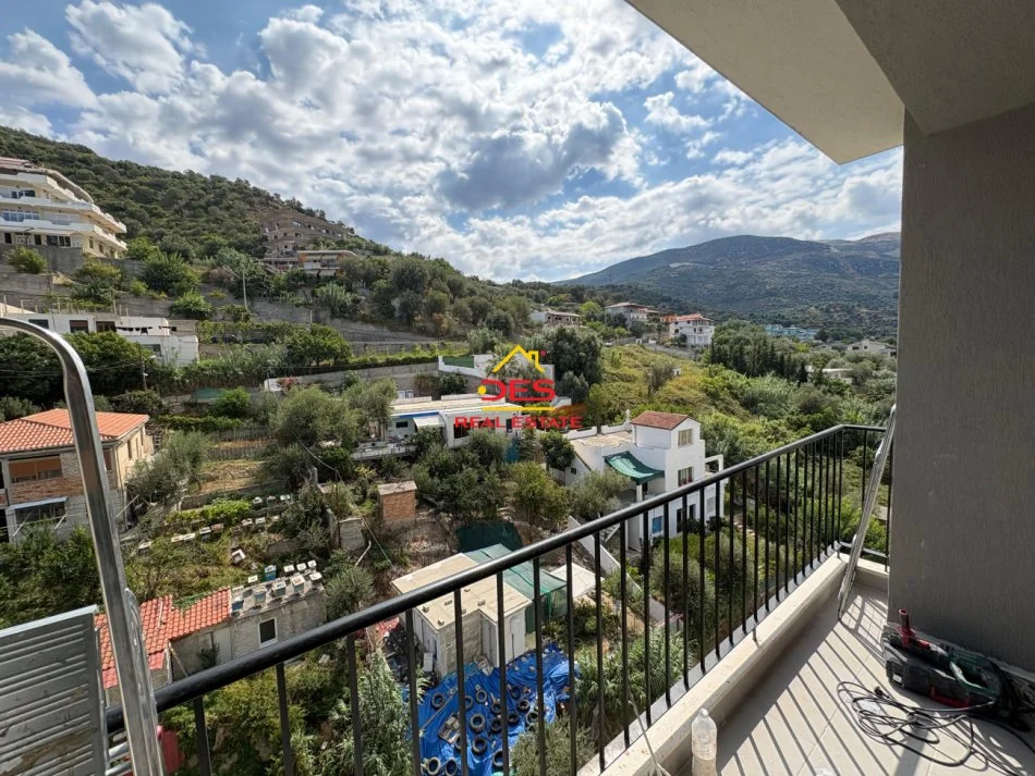 Vlore, jepet me qera apartament 1+1+Ballkon Kati 6, 70 m² 450 € (Rruga Murat Tërbaçi)