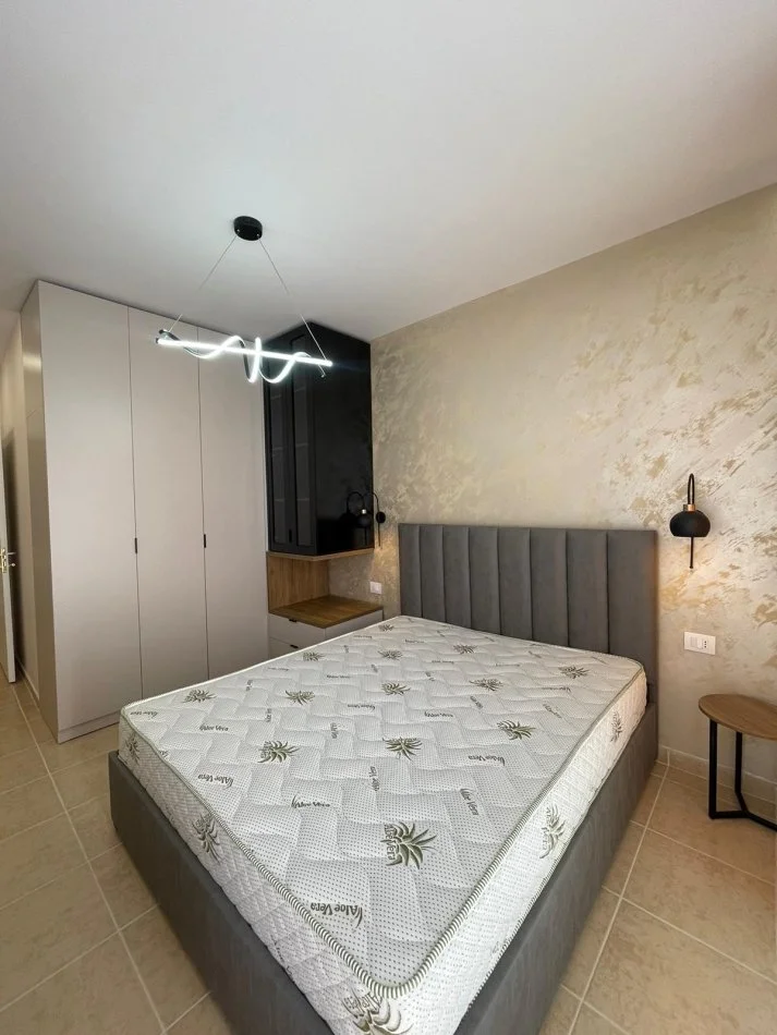 Tirane, jepet me qera 2+1 , 105 m² 850 € (Bulevardi i ri)