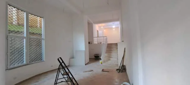 Tirane, shes zyre Kati 0, 70 m² 133.000 Euro (Kopshti Zoologjik)