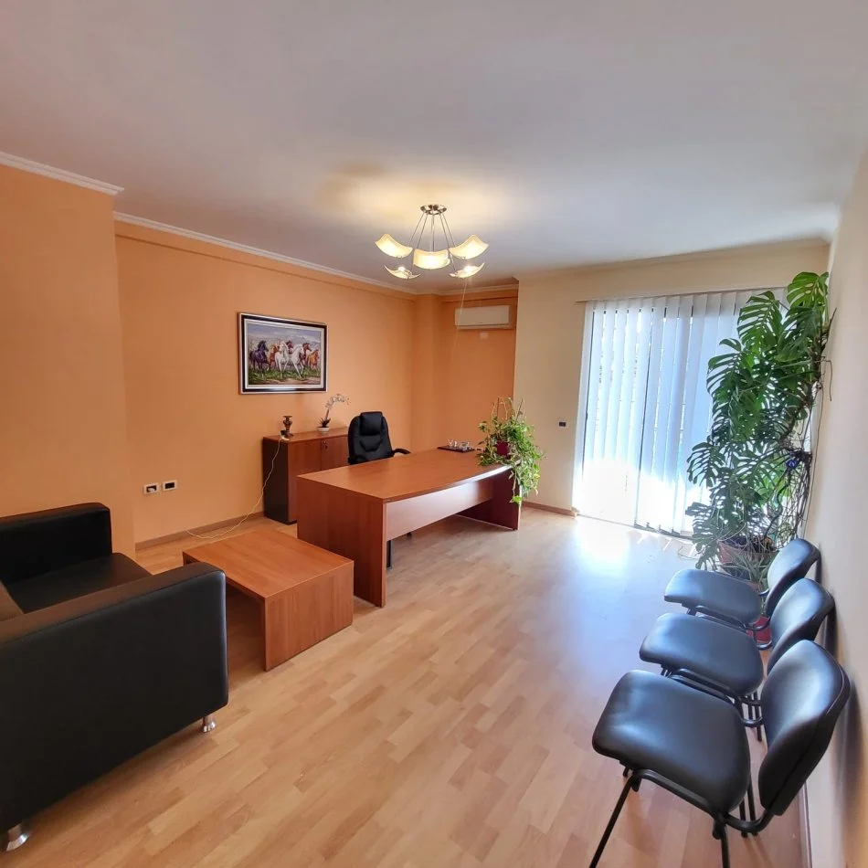 Tirane, jepet me qera apartament 1+1 Kati 2, 70 m² 700 € (Sulejman Delvina)