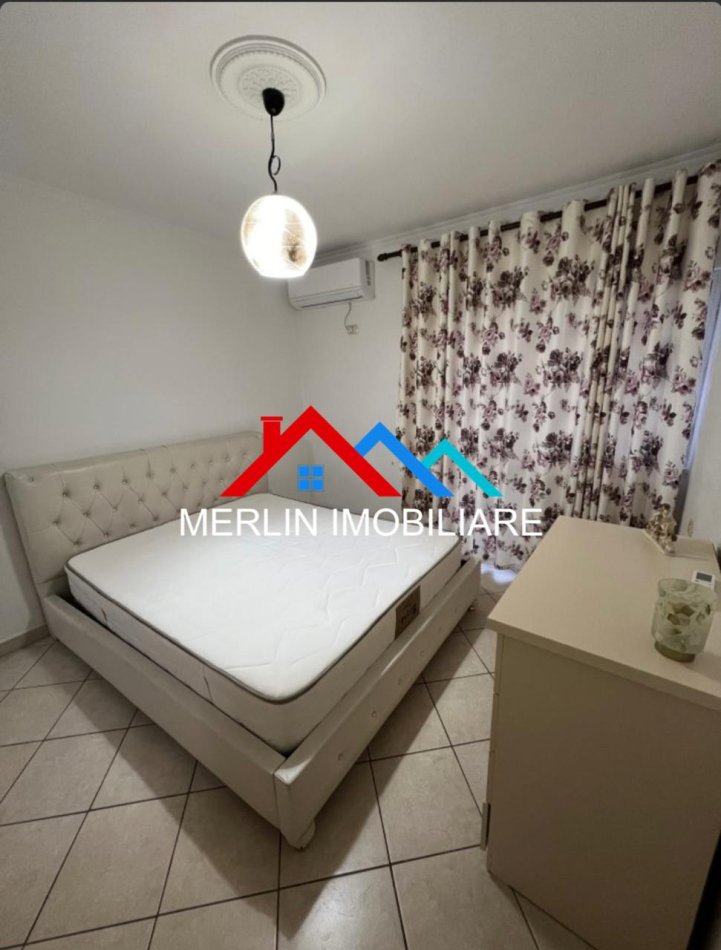 Shqiperi, jepet me qera apartament 2+1+Ballkon Kati 4, 86 m² 650 € (KOMUNA E PARISIT)