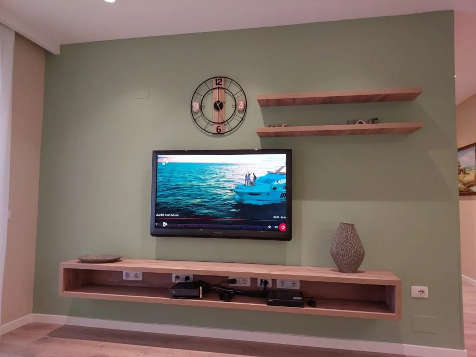 Tirane, jepet me qera apartament 2+1 Kati 4, 102 m² 1.000 € (Fakulteti Ekonomise)